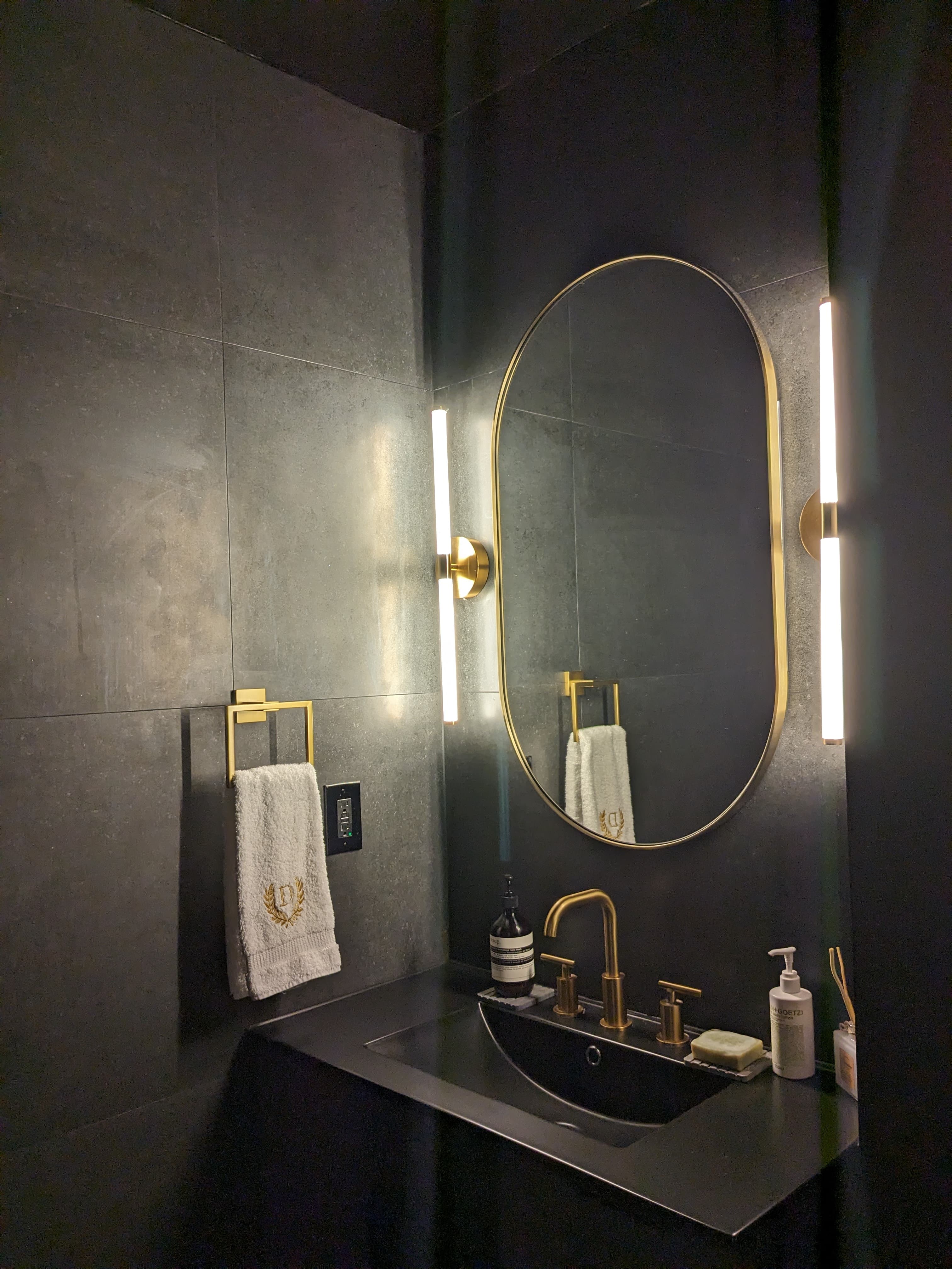 A simplist's bathroom